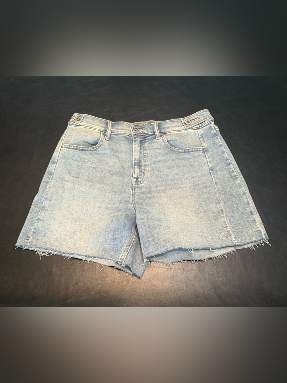 Studio Blue Light Blue Raw-Hem Denim Shorts size 30